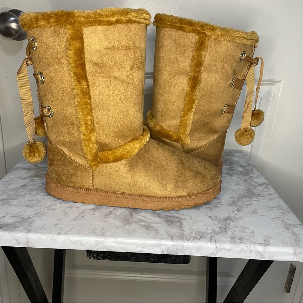 Cozy Mid-Calf Pom-Accent Winter Boots - Tan